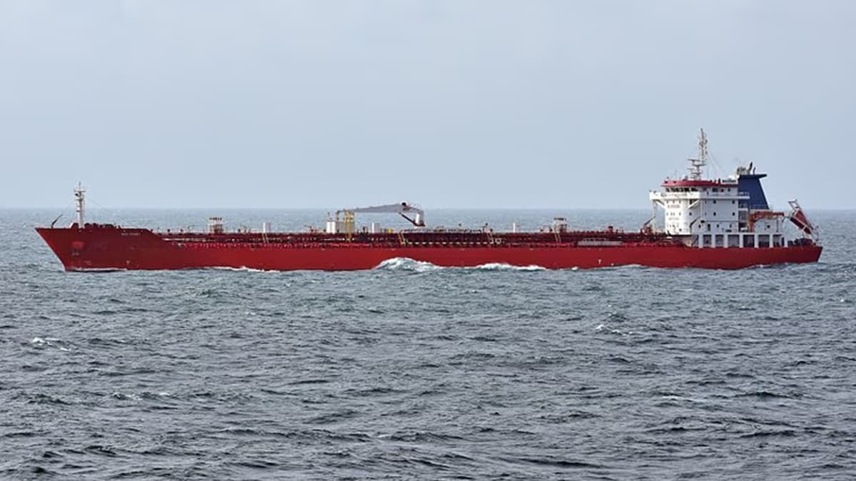মার্কিন অবরোধ উপেক্ষা করে হরমুজ পাড়ি দিল চীনা জাহাজ- খবরের ইমেজ Image