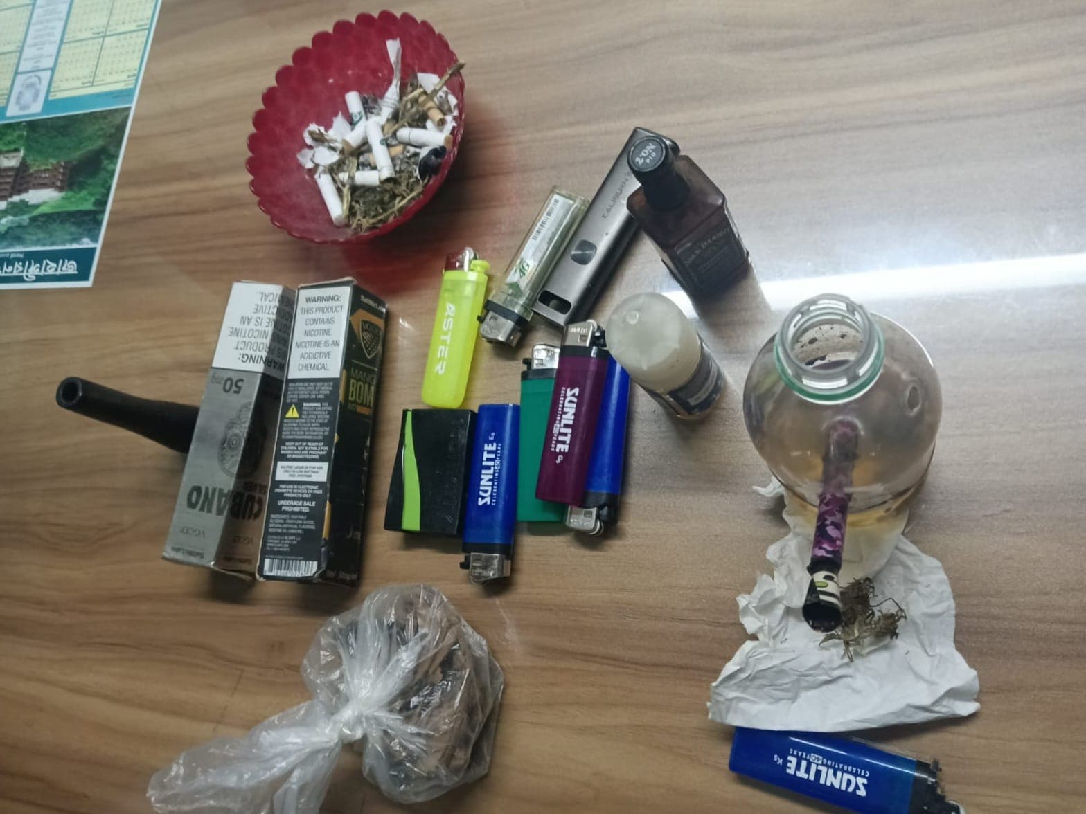 জাবির আবাসিক হলে মাদকসহ নারী শিক্ষার্থী আটক, তদন্ত কমিটি গঠন- খবরের ইমেজ Image