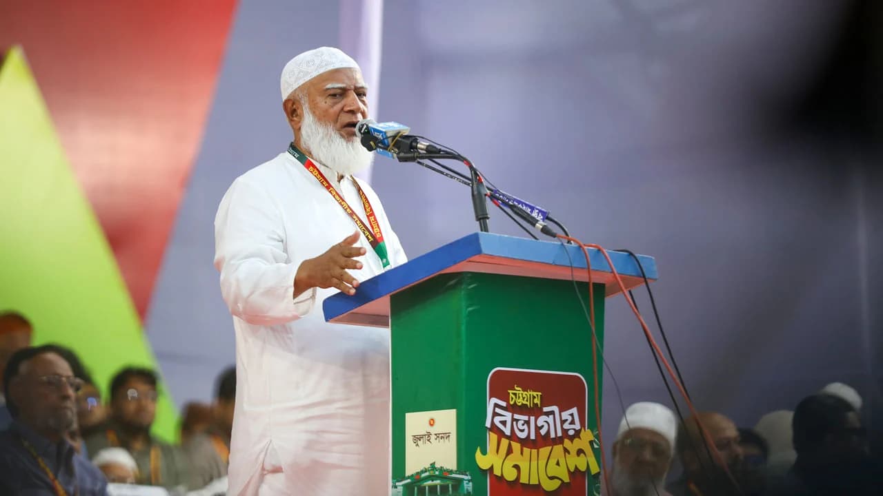 ব্যাংক ডাকাতের গাড়িতে চড়ে সংসদে যাওয়া সরকার জনগণের নয়- খবরের ইমেজ Image