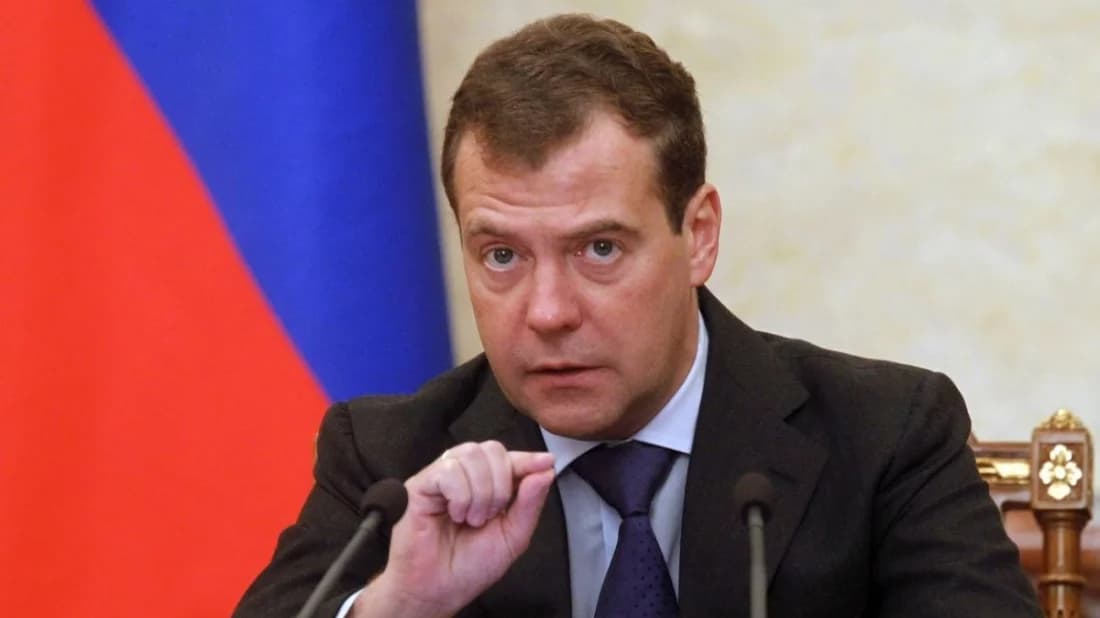 ইরানে ‘পারমাণবিক’ হামলার সম্ভাবনা অনিবার্য: দিমিত্রি মেদভেদেভ- খবরের ইমেজ Image