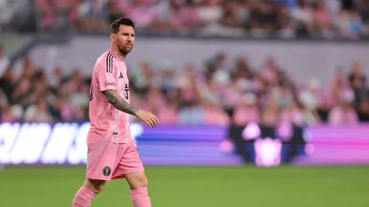 বিবর্ণ মেসি, গোল পেলেও জিততে পারল না ইন্টার মিয়ামি- খবরের ইমেজ Image