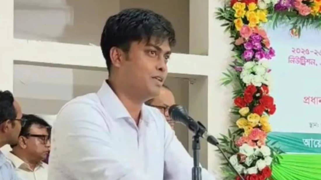 ৩ মিনিটের বক্তব্যে বাণিজ্যমন্ত্রীকে ৮৬ বার ‘স্যার’ বললেন কৃষি কর্মকর্তা- খবরের ইমেজ Image