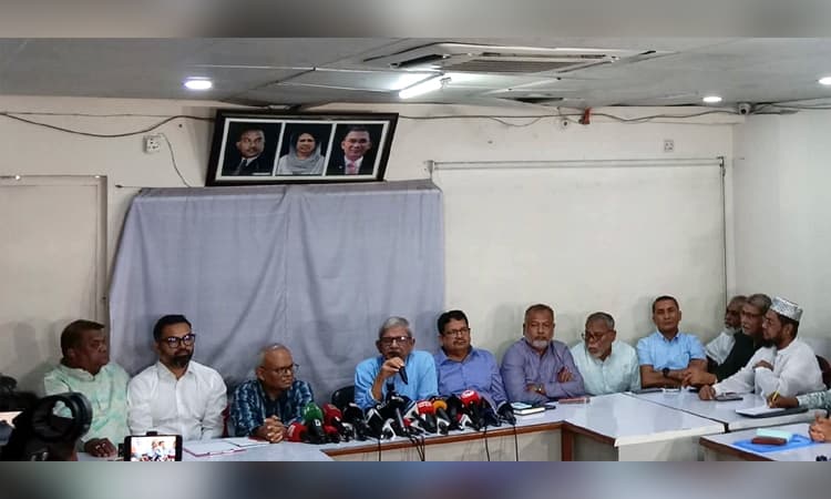 বাংলাদেশের রাজনৈতিক স্থিতিশীলতা বিনষ্ট করার অপচেষ্টা চলছে: মির্জা ফখরুল- খবরের থাম্বনেইল ফটো