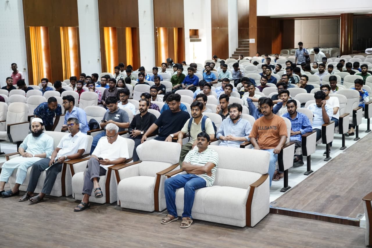 কুয়েটে উপাচার্যের সঙ্গে শিক্ষার্থীদের মতবিনিময় সভা অনুষ্ঠিত- খবরের ইমেজ Image