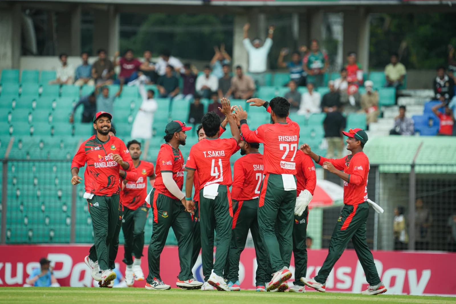 হৃদয়ের ঝলকে সিরিজে এগিয়ে বাংলাদেশ, নাটকীয় জয়ে কাবু নিউজিল্যান্ড- খবরের থাম্বনেইল ফটো