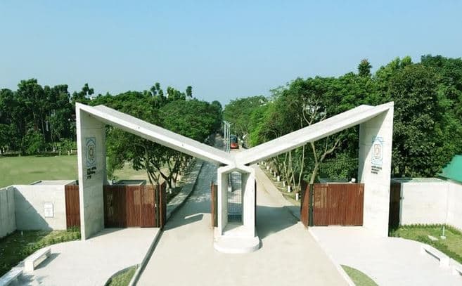 ১৮ দিনের ছুটিতে যাচ্ছে বেরোবি, খোলা থাকবে আবাসিক হল- খবরের থাম্বনেইল ফটো