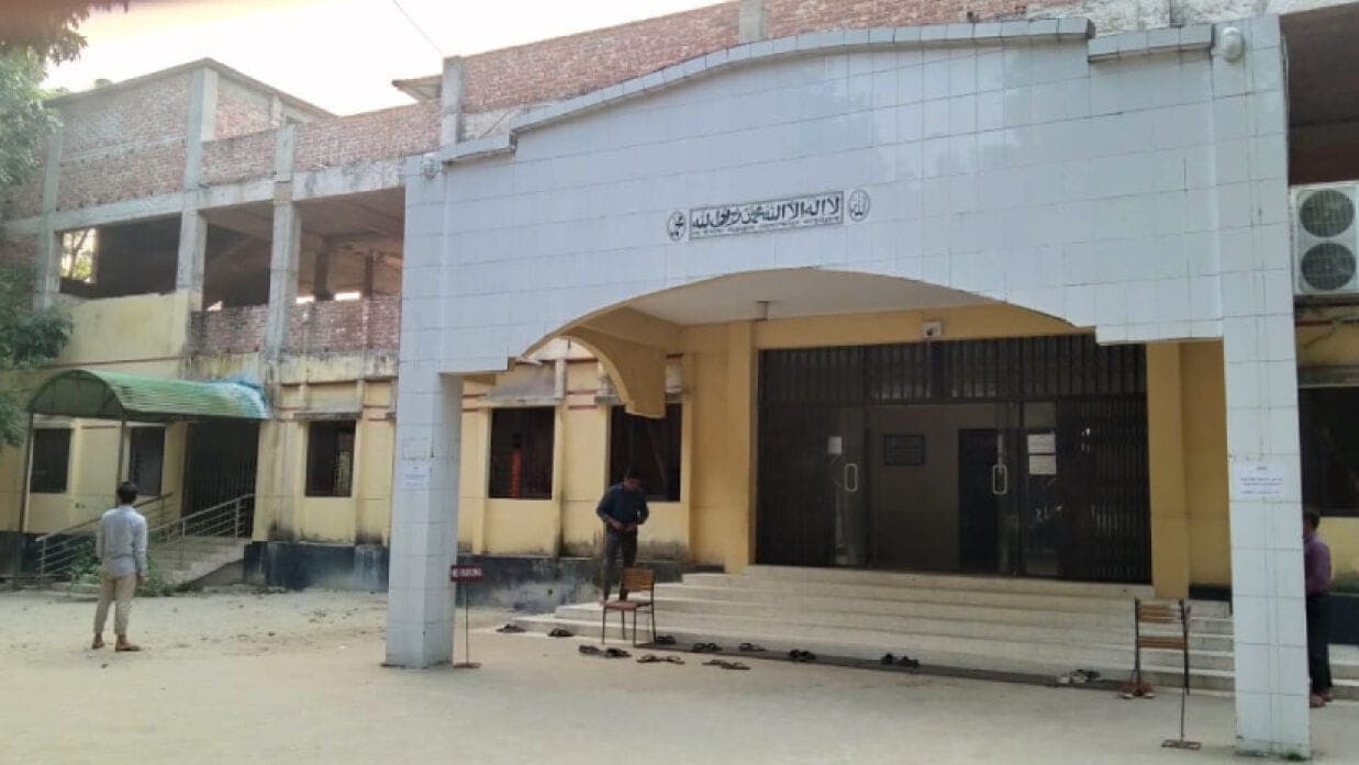 বেরোবির কেন্দ্রীয় মসজিদের ঈদের জামাত সকাল ৮ টায়- খবরের থাম্বনেইল ফটো