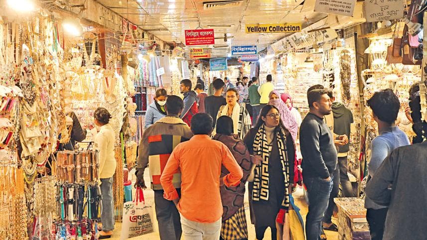 দুপুর ১২টা থেকে রাত ১০টা পর্যন্ত দোকান খোলা রাখার দাবি ব্যবসায়ীদের- খবরের থাম্বনেইল ফটো