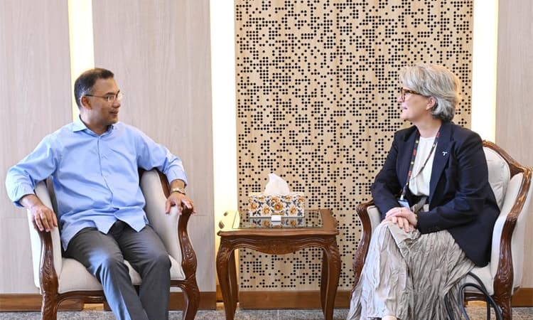 প্রধানমন্ত্রীর সঙ্গে টেলিনর গ্রুপের সিইও’র সৌজন্য সাক্ষাৎ- খবরের ইমেজ Image