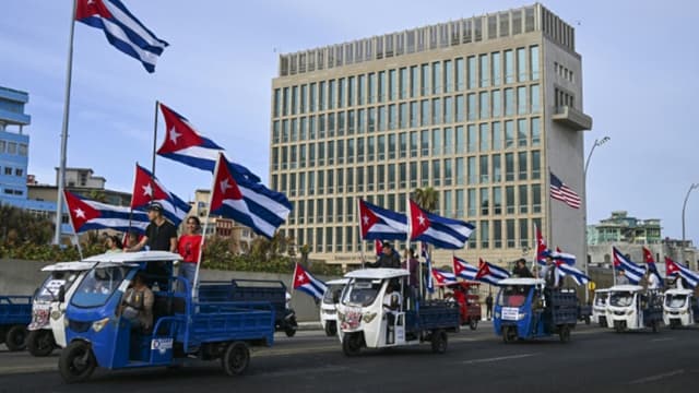 মার্কিন চাপের মুখে ২ হাজারের বেশি বন্দিকে ক্ষমার ঘোষণা কিউবার- খবরের থাম্বনেইল ফটো