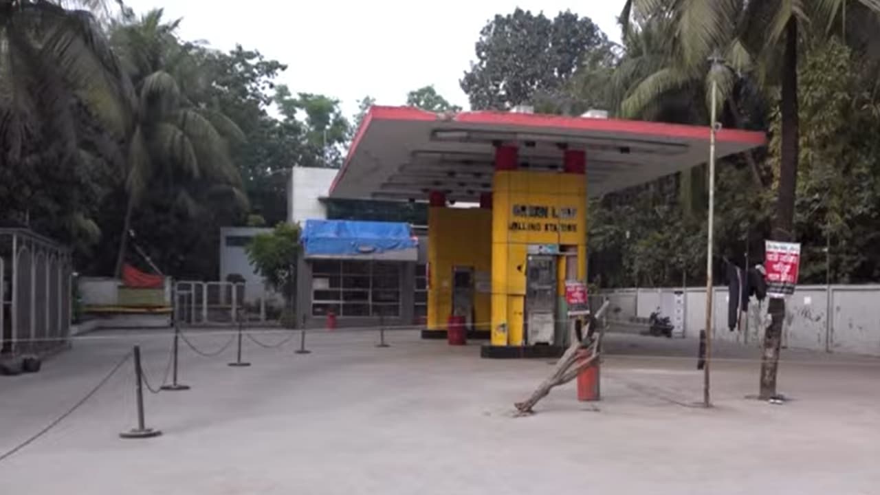 যে কারণে আজ জ্বালানি তেল সরবরাহ ও বিপণন কার্যক্রম বন্ধ থাকবে- খবরের থাম্বনেইল ফটো