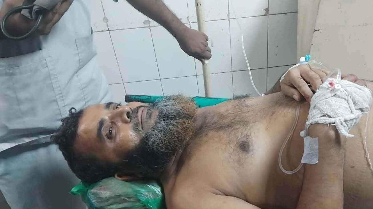 গুলিস্তানে বিএনপি-জামায়াত সংঘর্ষ: ছুরিকাঘাতে জামায়াত নেতা গুরুতর আহত- খবরের ইমেজ Image
