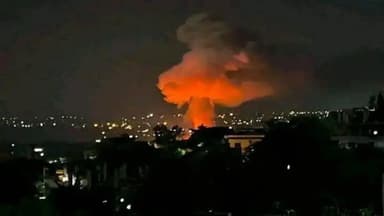 আফগানিস্তানে বিমান হামলা চালিয়েছে পাকিস্তান image