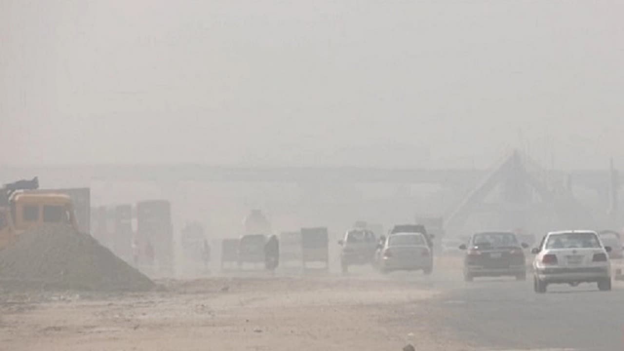 ১২৩ স্কোর নিয়ে দূষিত শহরের তালিকায় ১৩তম অবস্থানে ঢাকা- খবরের ইমেজ Image