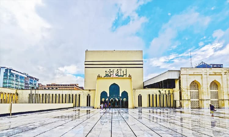 বায়তুল মুকাররমে ঈদুল আযহায় ৫টি জামাত, ইমাম ও মুকাব্বিরের তালিকা প্রকাশ- খবরের থাম্বনেইল ফটো