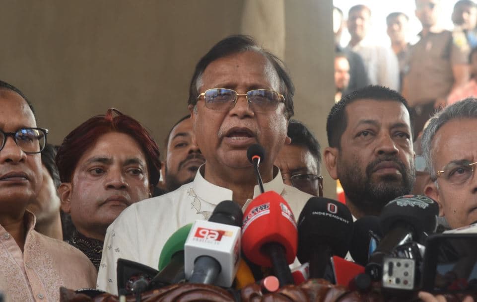 ঈদের পর আলোচনার মাধ্যমে ফুটপাত দখলমুক্ত করা হবে : ডিএসসিসি প্রশাসক- খবরের থাম্বনেইল ফটো