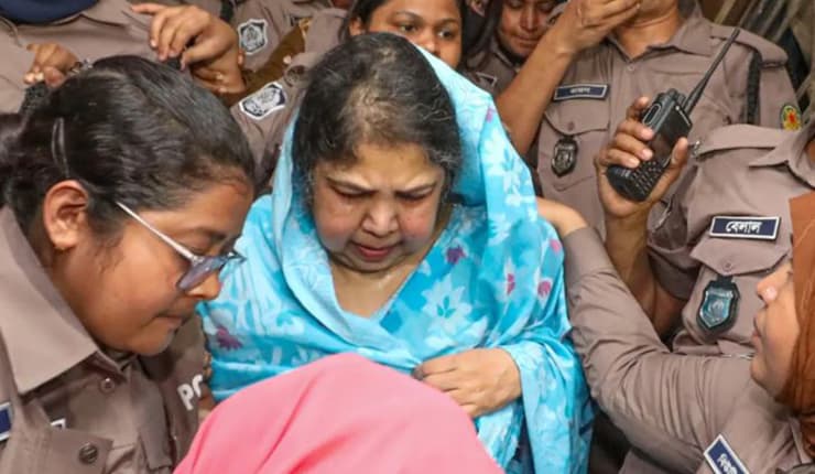 জুলাই আন্দোলনে হত্যাচেষ্টা মামলায় জামিন পেলেন সাবেক স্পিকার শিরীন শারমিন- খবরের থাম্বনেইল ফটো