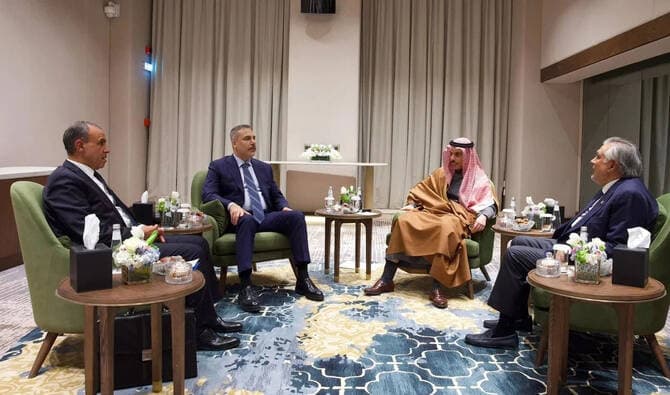 যুদ্ধ থামাতে ইসলামাবাদে বৈঠক বসছে তুরস্ক-সৌদিসহ ৪ দেশ- খবরের ইমেজ Image