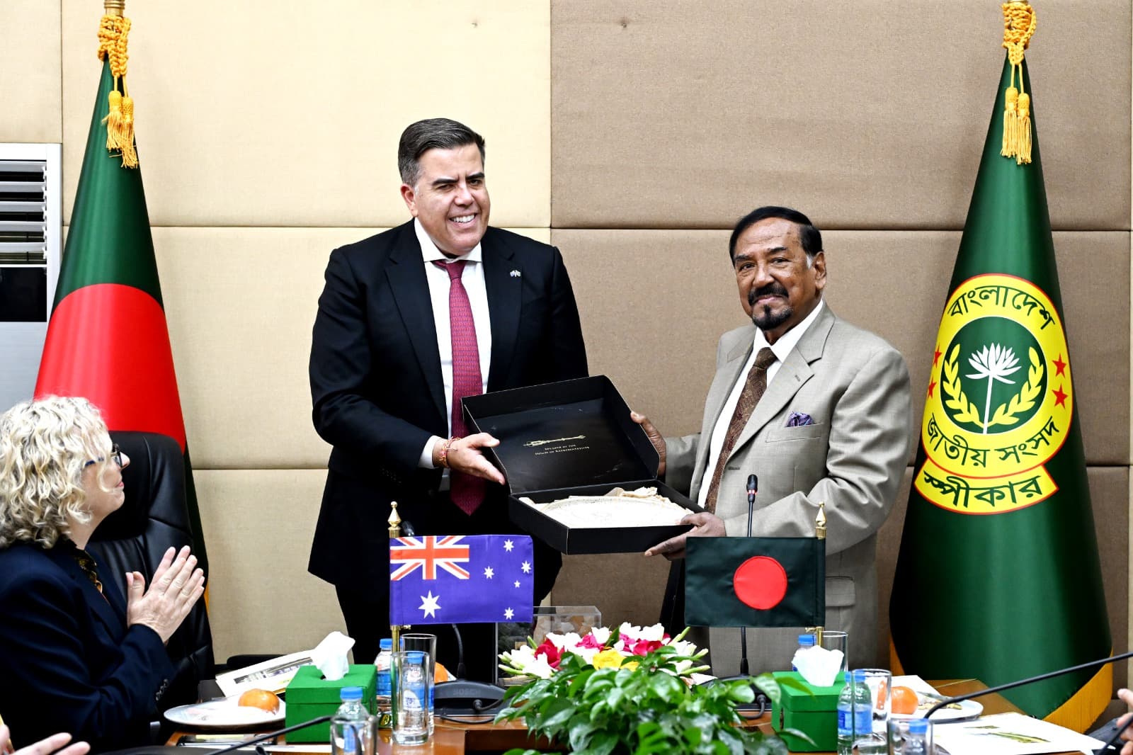 স্পিকারের সাথে অস্ট্রেলিয়ান হাউজ অব রিপ্রেজেন্টেন্টিভের স্পিকারের সাক্ষাৎ- খবরের ইমেজ Image