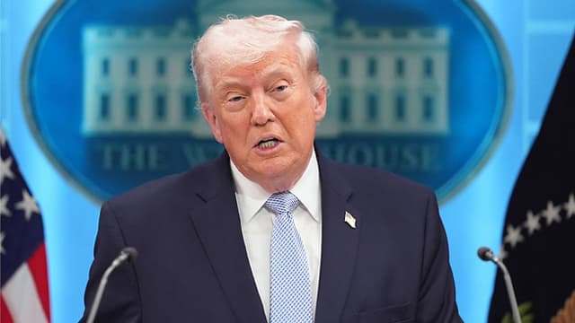 হরমুজ প্রণালিতে টোল আরোপ না করতে ইরানকে সতর্ক করলেন ট্রাম্প- খবরের ইমেজ Image