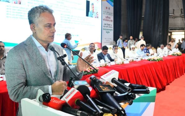 নিরাপদ সড়ক নিশ্চিত করতে সরকার সমন্বিতভাবে কাজ করছে : শেখ রবিউল আলম- খবরের ইমেজ Image