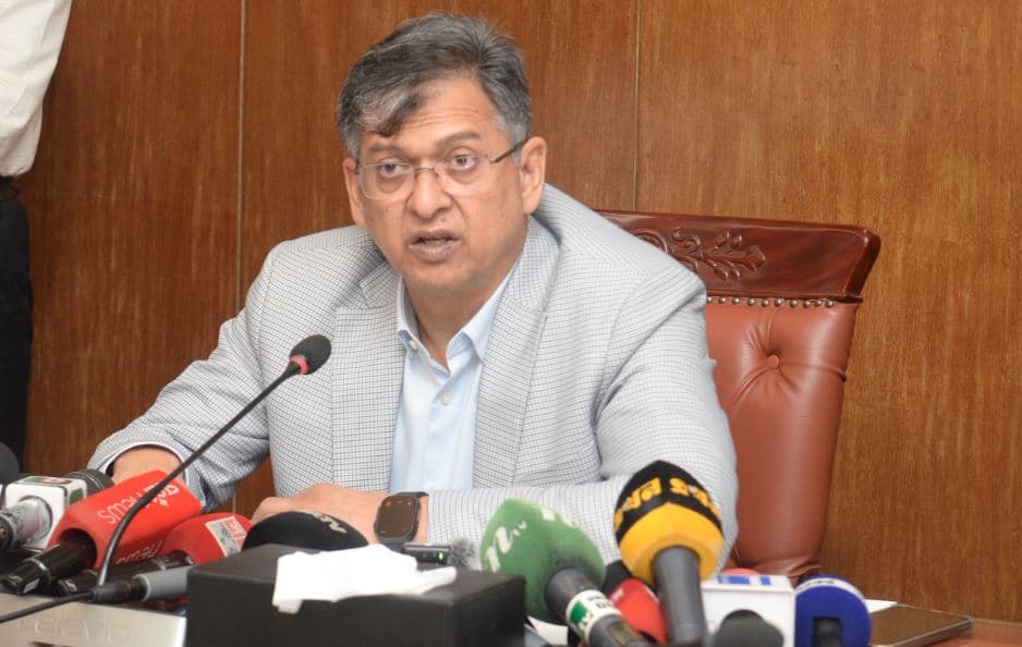 রাজধানীতে অপরাধ নিয়ন্ত্রণে সুনির্দিষ্ট কর্মপরিকল্পনা নেয়া হয়েছে : স্বরাষ্ট্রমন্ত্রী - খবরের থাম্বনেইল ফটো