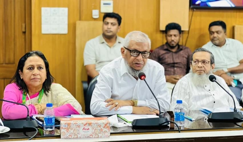 সৌদিতে হামলায় ক্ষতিগ্রস্ত প্রবাসীদের সার্বক্ষণিক খোঁজ রাখা হচ্ছে : প্রবাসী কল্যাণ মন্ত্রী- খবরের ইমেজ Image