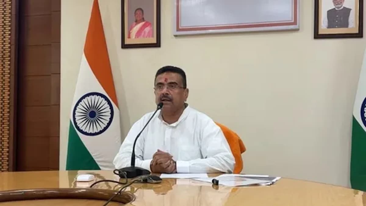 পশ্চিমবঙ্গে বন্ধ হচ্ছে ইমাম-মুয়াজ্জিন-পুরোহিত ভাতা- খবরের থাম্বনেইল ফটো