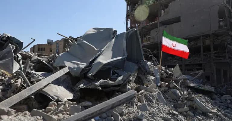 তেহরানের কাছে হামলায় নিহত ১৮ : ইরানি গণমাধ্যম- খবরের থাম্বনেইল ফটো