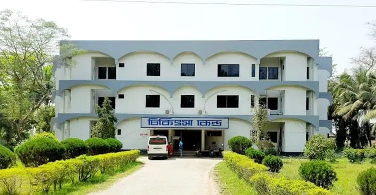 শিট না আনায় ক্লাস থেকে বের করে দেওয়ায় প্যানিক অ্যাটাকে অসুস্থ ইবি শিক্ষার্থী- খবরের থাম্বনেইল ফটো