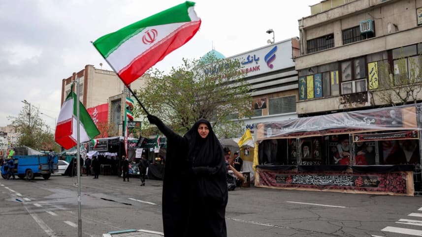 ইরানে হামলা থামিয়েছে মার্কিন-ইজরায়েলি সম্মিলিত বাহিনী, যুদ্ধবিরতি শুরু- খবরের থাম্বনেইল ফটো