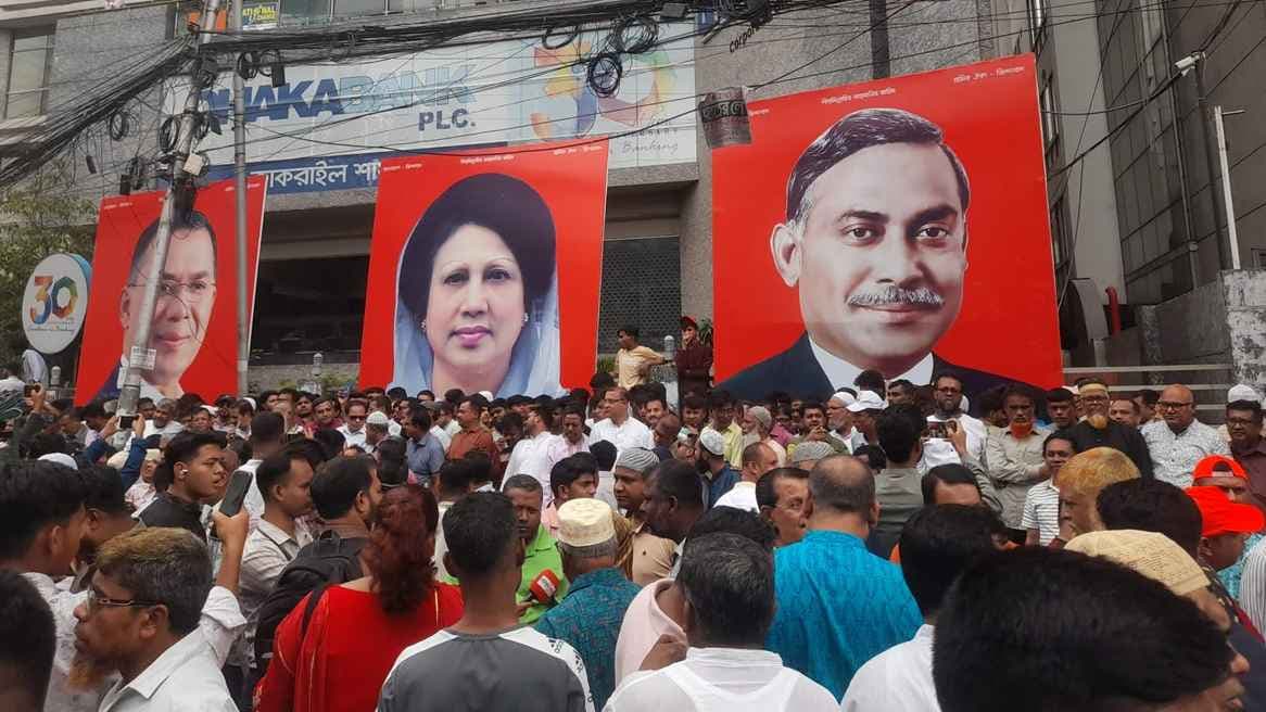 মে দিবসে নয়াপল্টনে জনসমাবেশ, কঠোর নিরাপত্তায় ঘেরা এলাকা- খবরের থাম্বনেইল ফটো