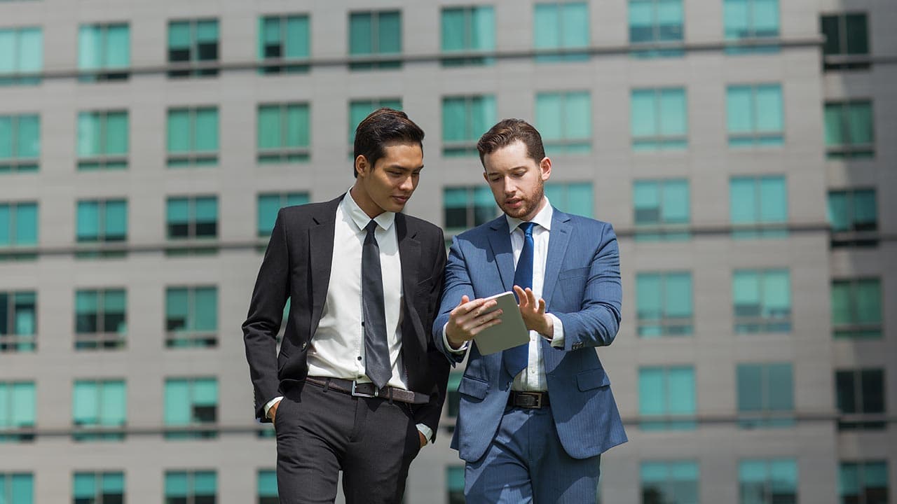 আকর্ষণীয় মানুষ হতে চাইলে যা করবেন image