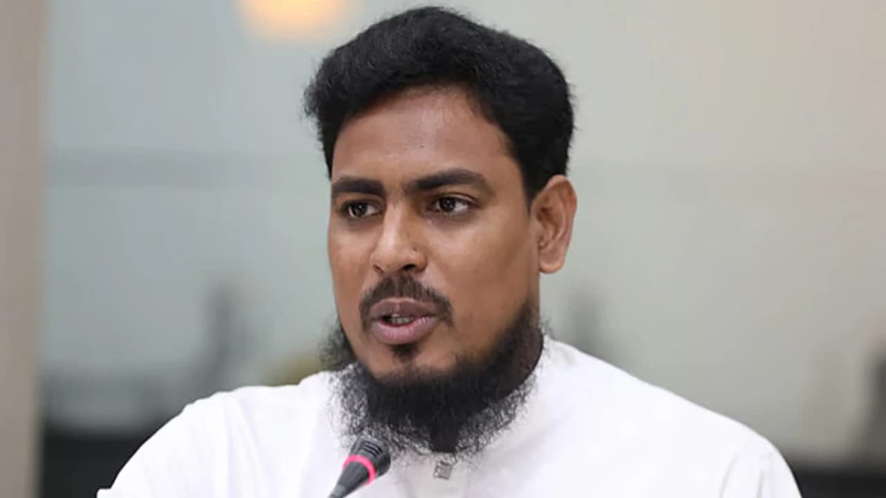 আমার কিছু হলে এর দায় ভরসা ও বিএনপির হাইকমান্ডকে নিতে হবে: আখতার হোসেন- খবরের থাম্বনেইল ফটো