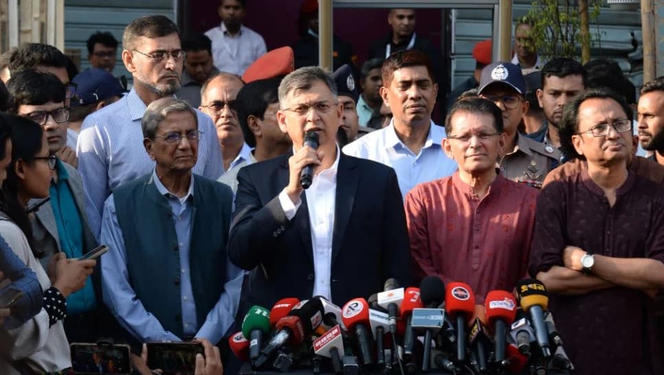 প্রথম আলো ও ডেইলি স্টারে হামলার ঘটনায় দুই মাসের মধ্যে চার্জশিট: স্বরাষ্ট্রমন্ত্রী- খবরের থাম্বনেইল ফটো