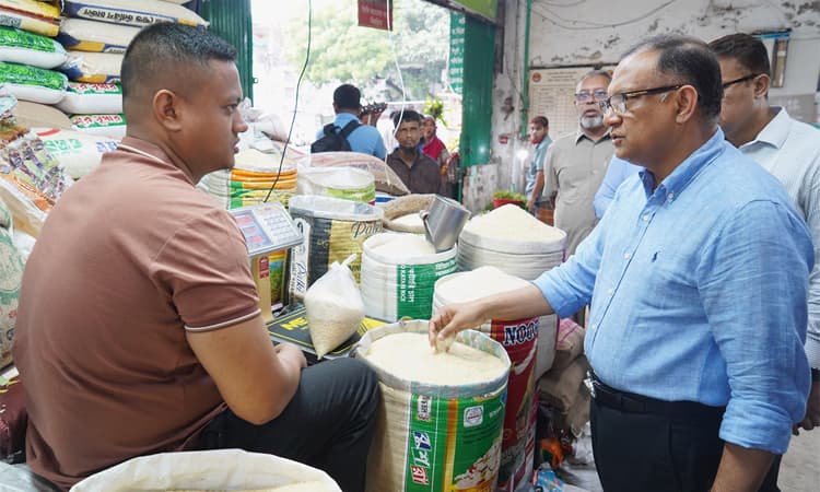 কমেছে আদা, রসুন ও পেঁয়াজের দাম, মূল্য তালিকা টানানোর নির্দেশ বস্ত্র ও পাট প্রতিমন্ত্রীর- খবরের ইমেজ Image