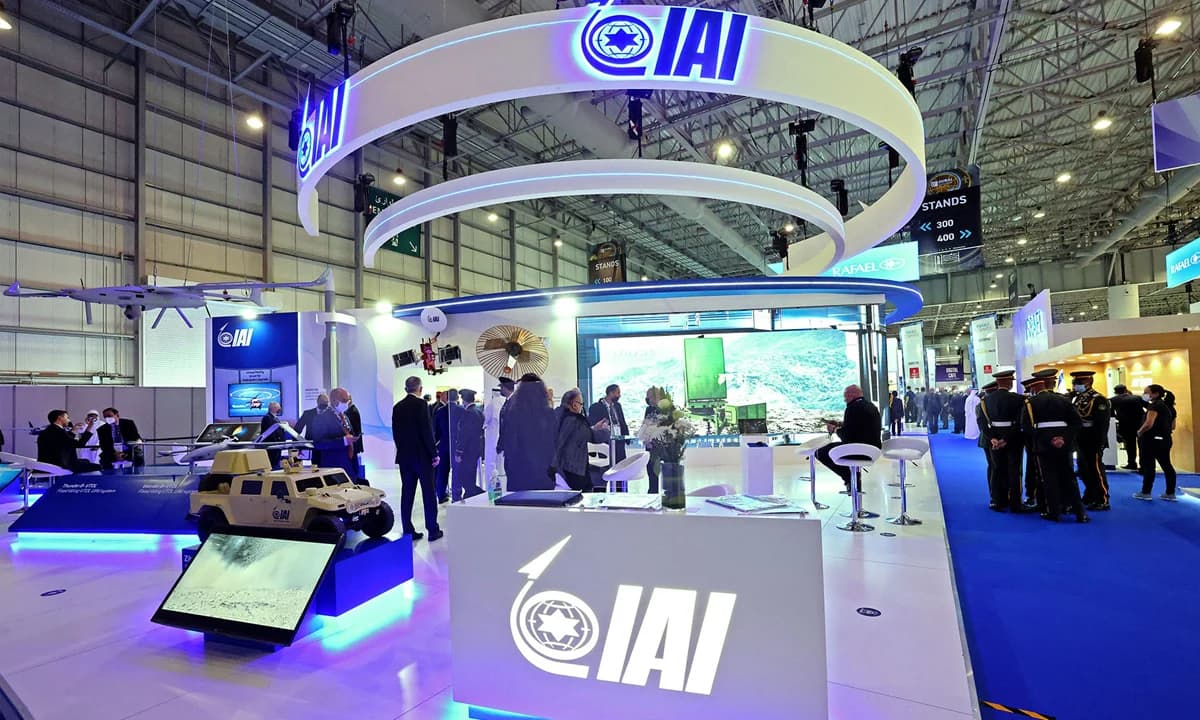 ইসরায়েলে অ্যারোস্পেস প্রতিষ্ঠান লক্ষ্য করে ইরানের হামলা- খবরের থাম্বনেইল ফটো