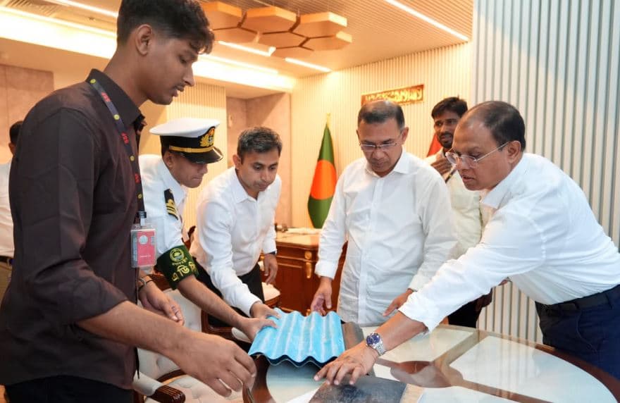 শিক্ষার্থী সাজ্জাদুলের উদ্ভাবিত পণ্য পরিদর্শন প্রধানমন্ত্রীর- খবরের থাম্বনেইল ফটো