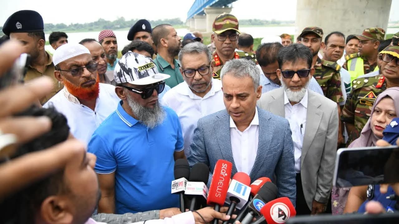 রেলওয়ের বৃক্ষরোপণ কর্মসূচি উদ্বোধন করলেন রেলমন্ত্রী- খবরের থাম্বনেইল ফটো