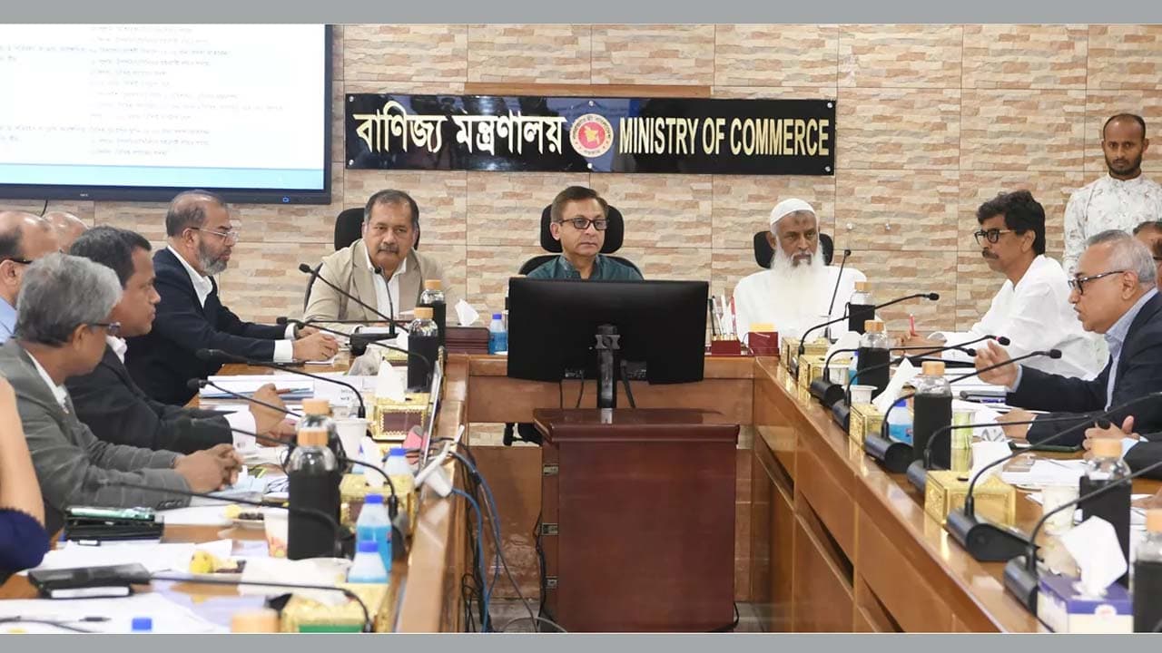 কোরবানির পশুর চামড়ার দাম প্রতি বর্গফুটে ২ টাকা বেড়েছে- খবরের থাম্বনেইল ফটো