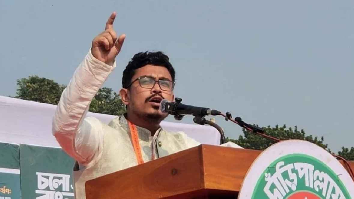 গণভোটের রায় প্রত্যাখ্যানের দুঃসাহস দেখাবেন না, সরকারকে ডাকসু ভিপির হুশিয়ারি- খবরের থাম্বনেইল ফটো