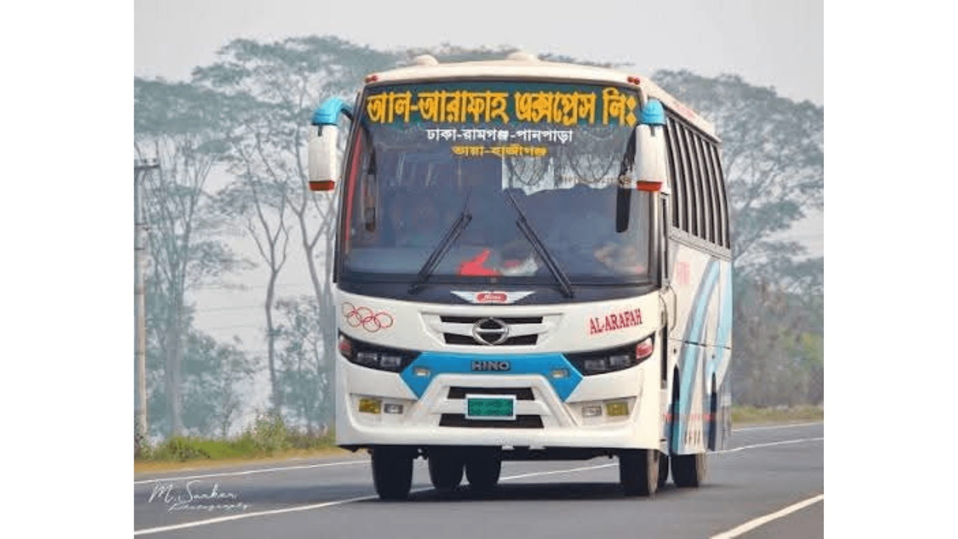কুবিতে ৩০ হাজার টাকায় জব্দ বাস হস্তান্তর, জানে না প্রশাসন- খবরের থাম্বনেইল ফটো