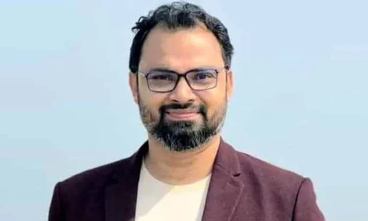 পড়াশোনার পাশাপাশি এবার মাঠের লড়াই: শিক্ষাক্ষেত্রে বাধ্যতামূলক হচ্ছে খেলাধুলা- খবরের ইমেজ Image