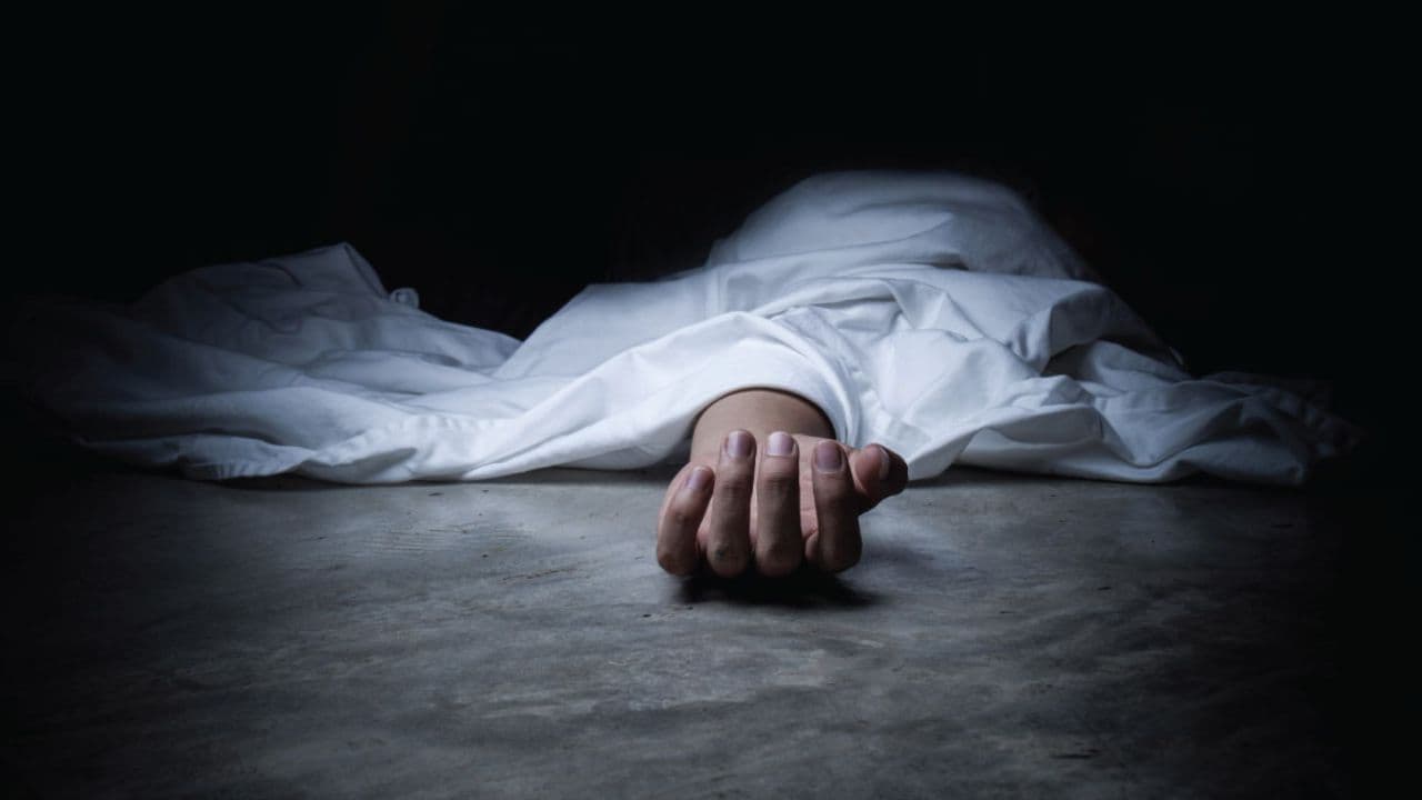 খিলগাঁওয়ে নারীর ঝুলন্ত মরদেহ উদ্ধার- খবরের থাম্বনেইল ফটো