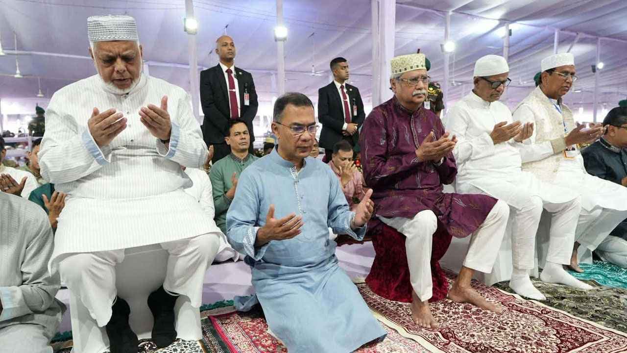 ৩৫ বছর পর জাতীয় ঈদগাহে প্রধানমন্ত্রীর নামাজ আদায়- খবরের থাম্বনেইল ফটো