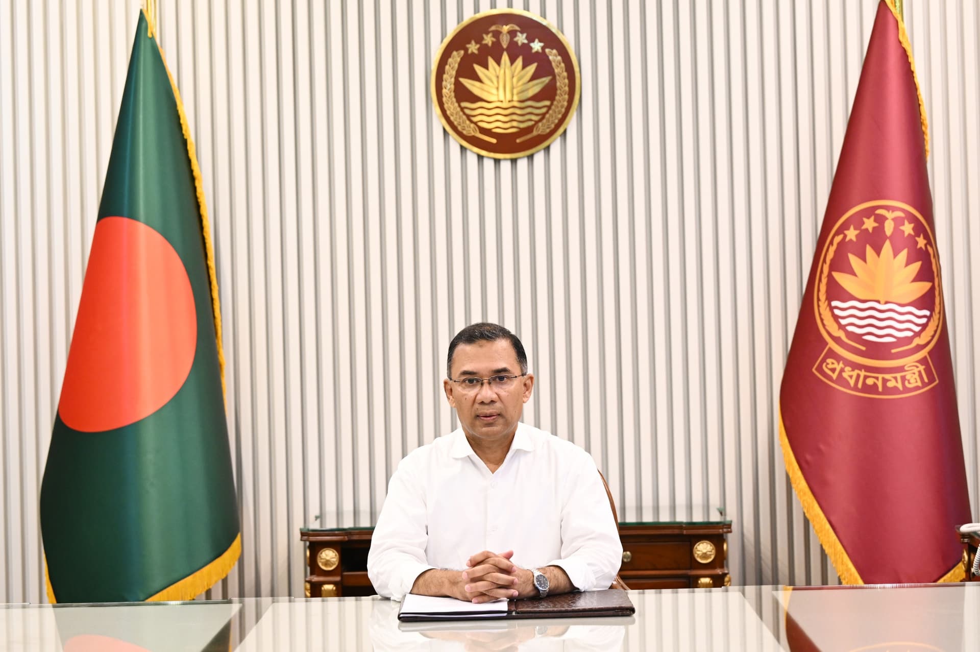 প্রধানমন্ত্রী তারেক রহমানের সভাপতিত্বে মন্ত্রিসভার দশম বৈঠকে ‘জুয়া প্রতিরোধ আইন, ২০২৬’-এর খসড়া নীতিগত অনুমোদন দিয়েছে সরকার।- খবরের থাম্বনেইল ফটো