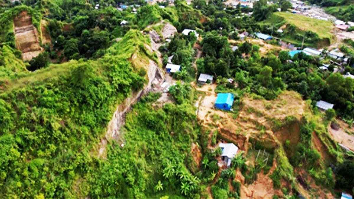 মধ্যরাতে জঙ্গল সলিমপুরে র্যাব ক্যাম্পে সন্ত্রাসীদের হামলা-গুলিবর্ষণ- খবরের ইমেজ Image