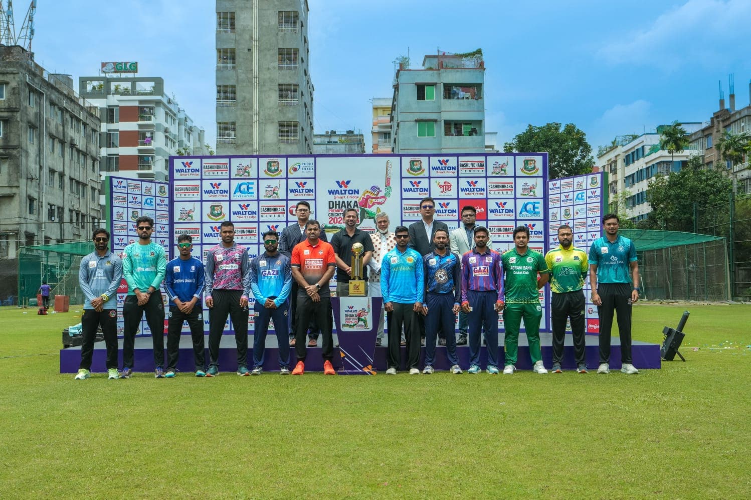 নতুনত্বে সাজানো ডিপিএল শুরু সোমবার- খবরের থাম্বনেইল ফটো