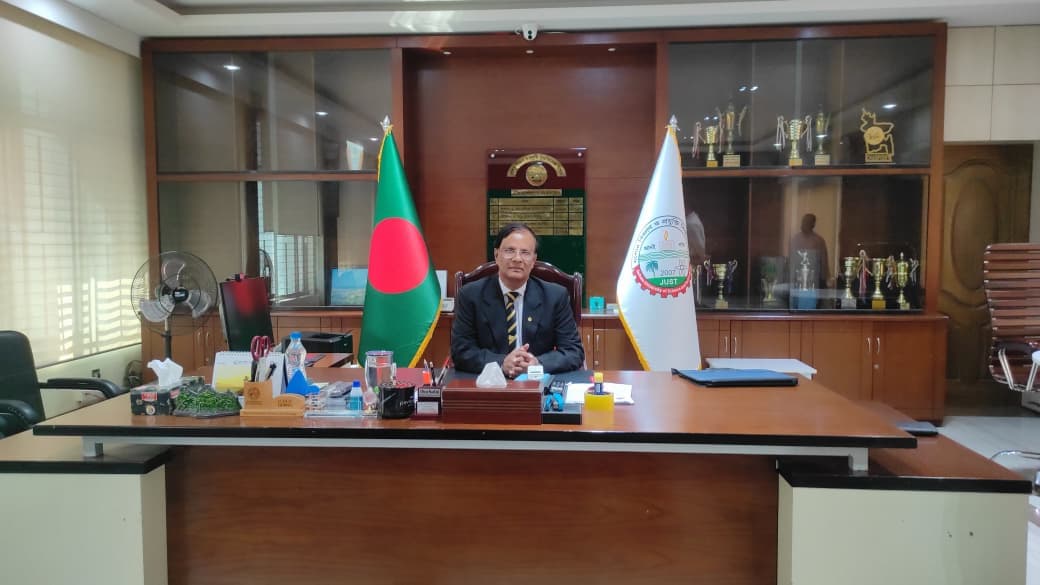 ফুল না নিয়ে দোয়া চাইলেন যবিপ্রবির নবনিযুক্ত ভিসি ড. ইয়ারুল কবির- খবরের ইমেজ Image