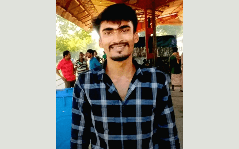 বেরোবি শিক্ষার্থী আজিমুলের অকাল মৃত্যু, সহপাঠীদের মাঝে শোকের ছায়া- খবরের থাম্বনেইল ফটো